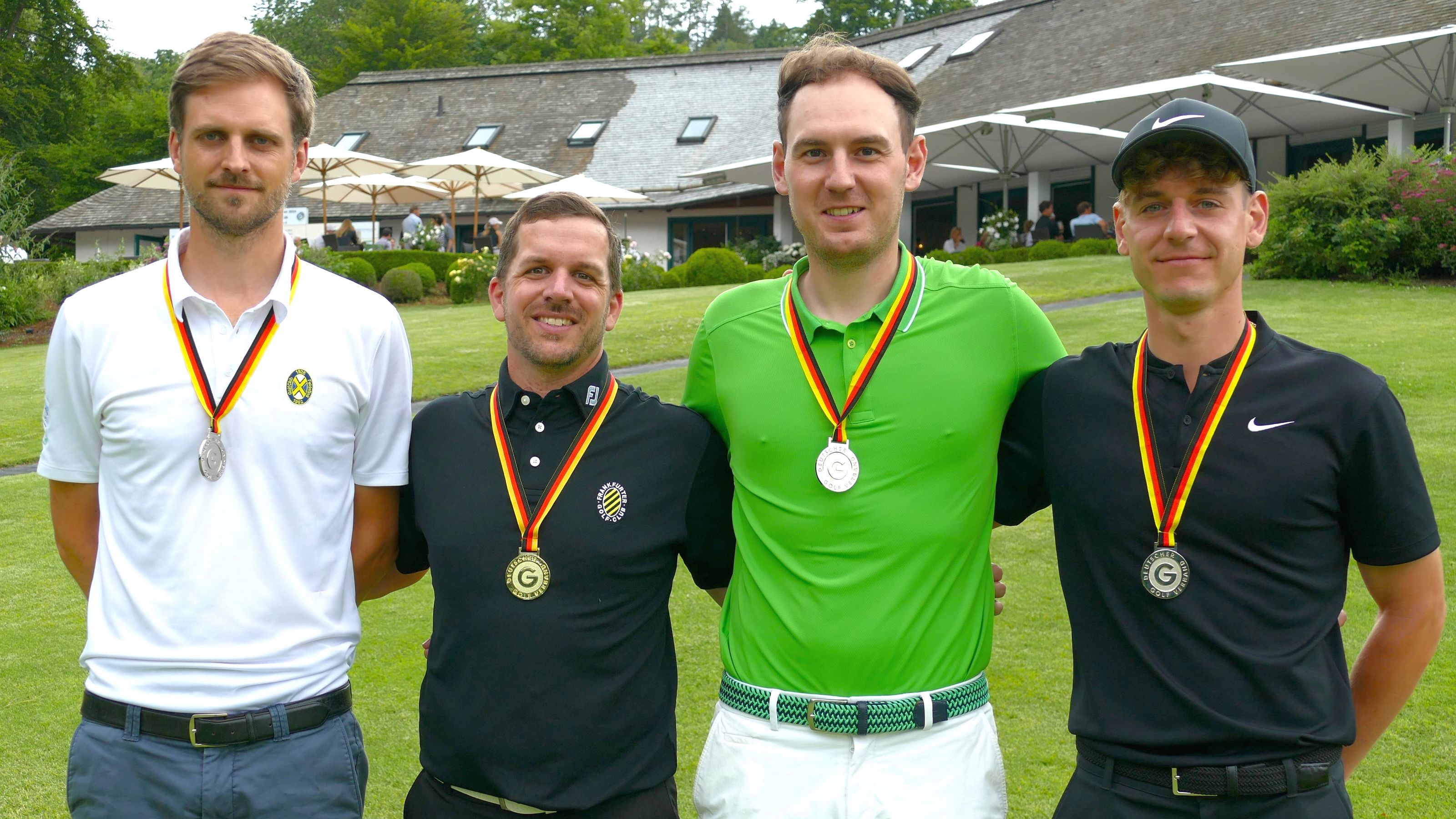 Die Medaillengewinner (v.l.): Anton Steinbeck (Feldafing), Stefan Wiedergrün (Frankfurt), Max Eichmeier (Stuttgart) und Kevin Boyer (Reichswald). © DGV/Kirmaier 