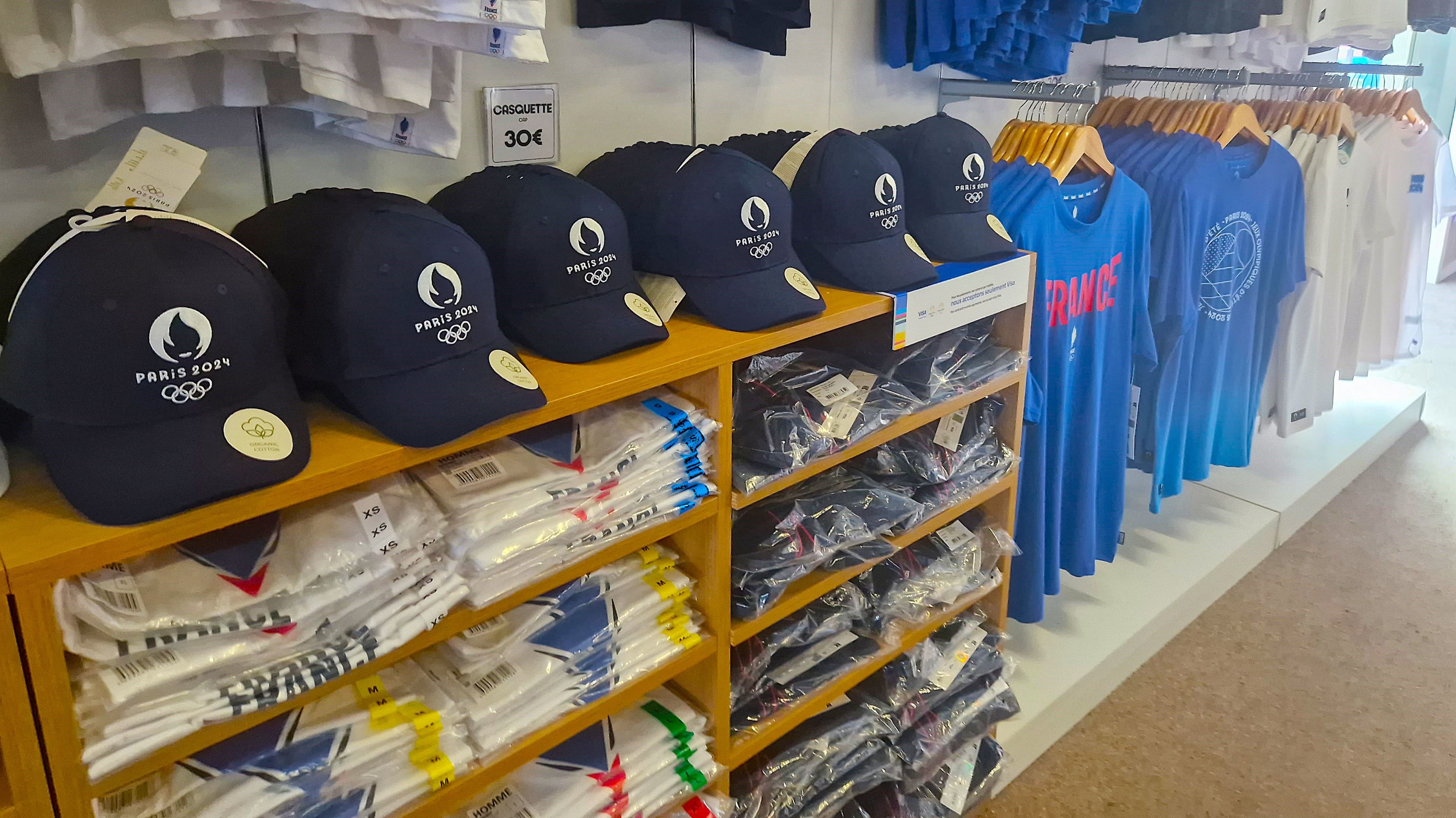 Shirts, Kappen, Pullover von den olympischen Golfspielen... © DGV/Kirmaier