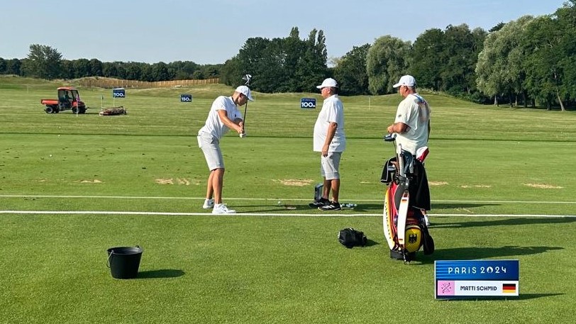 Matti Schmid beim Trainieren am Dienstag vor dem Wettkampf auf Le Golf National. © DGV/Kirmaier