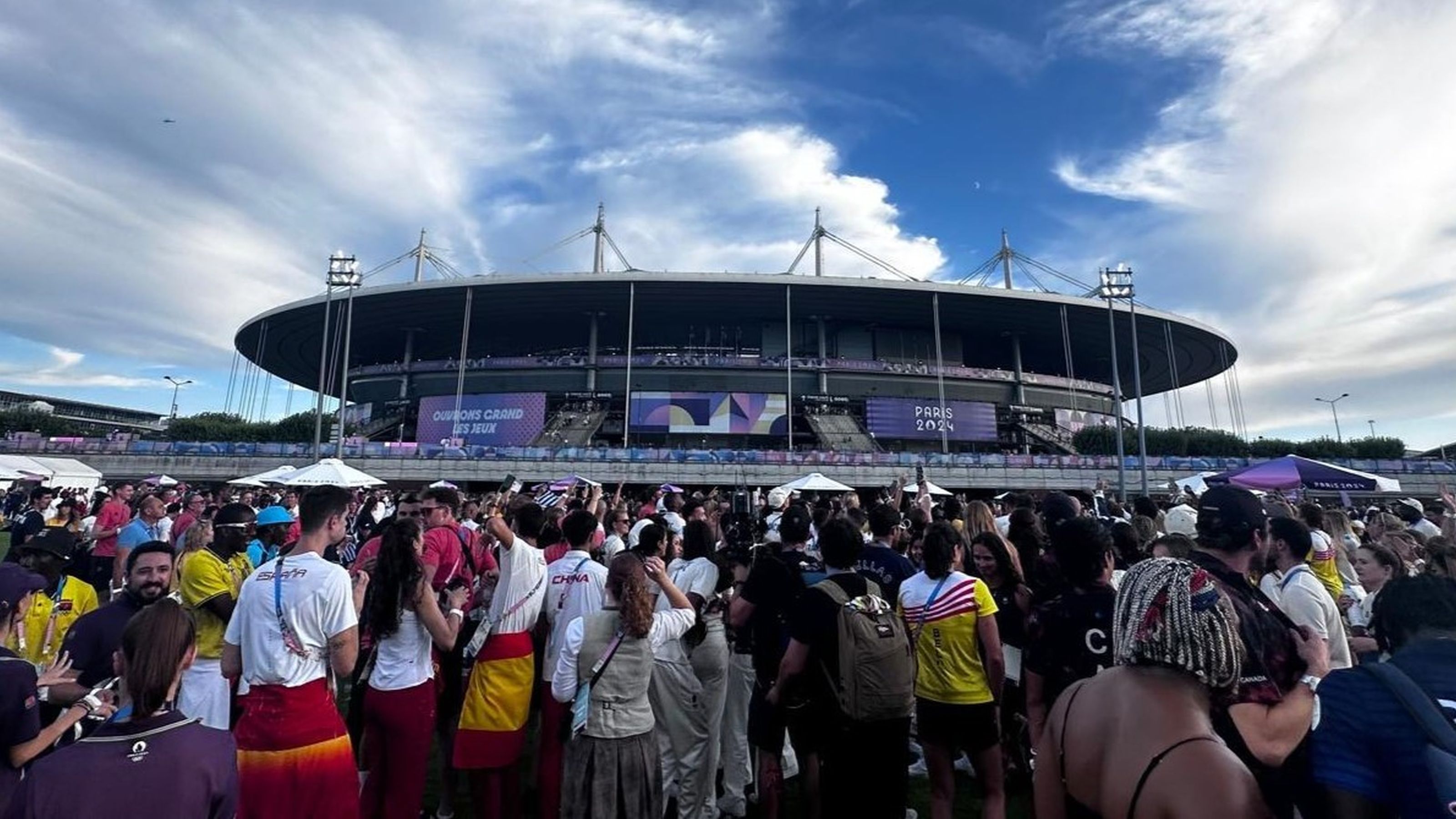 Das Golf Team Germany auf dem Weg zur Closing Ceremony im Stade de France © Privat