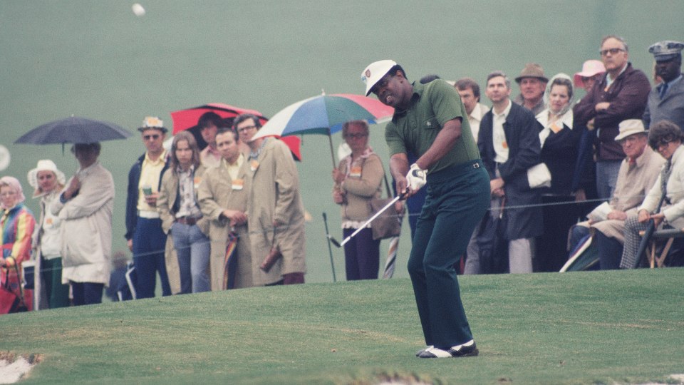 1975: Lee Elder startet als erster schwarzer Teilnehmer beim Masters.
| © Augusta National/Getty Images