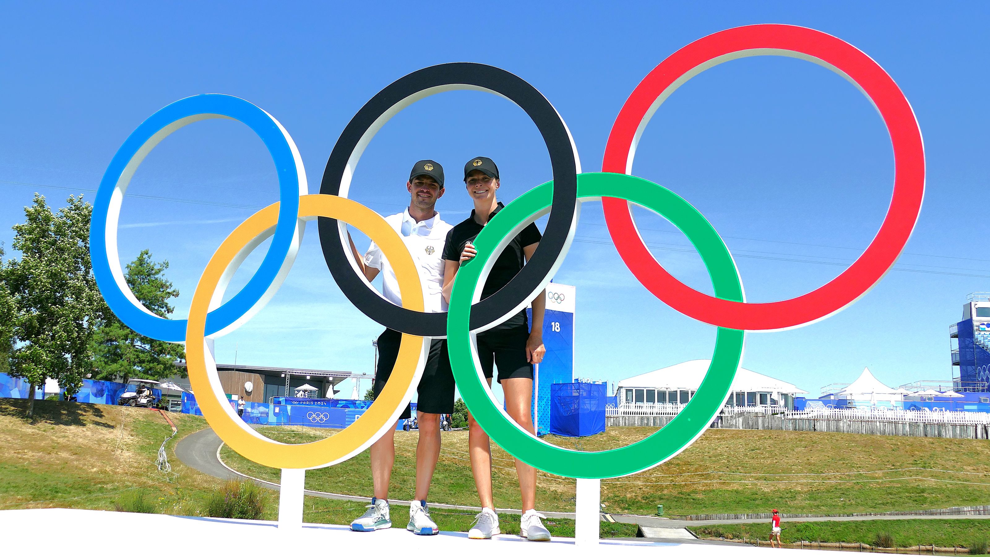 Beliebtes Fotomotiv: Esther Henseleit mit Caddie Reece Phillips © DGV/Kirmaier