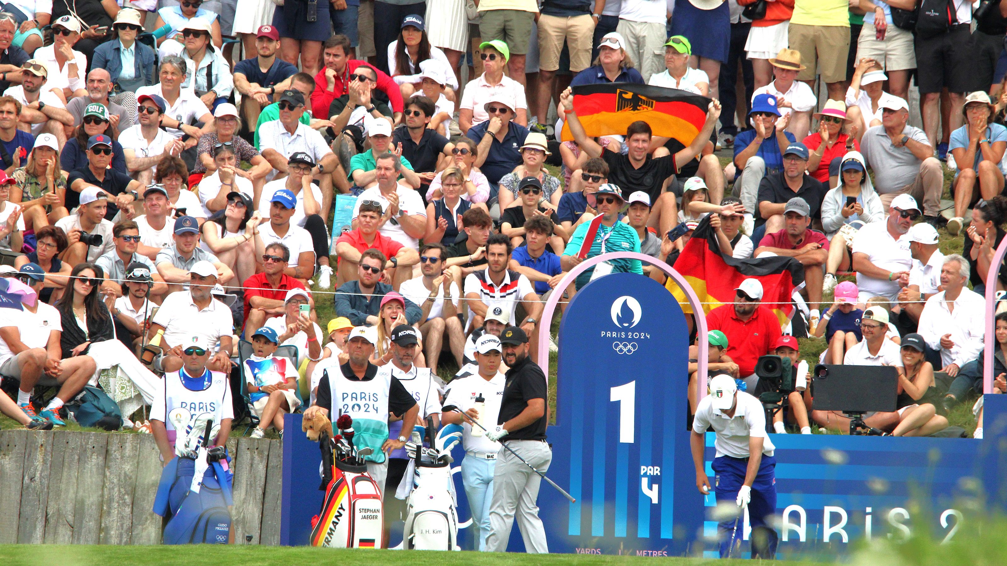 Großartige Atmosphäre bei Olympia auf Le Golf National in Paris mit tausenden Fans - auch aus Deutschland