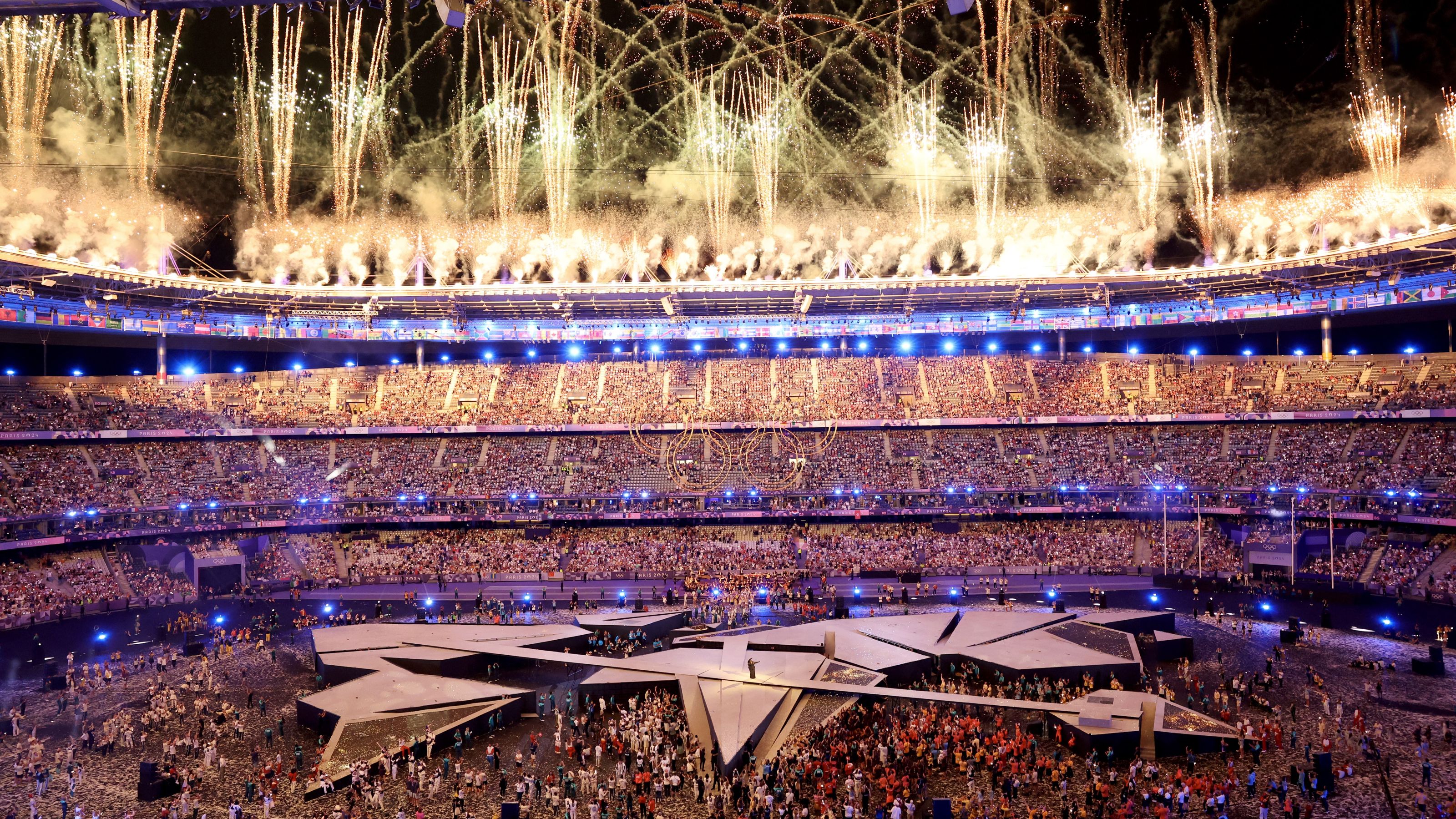 Das Stade de France wurde bei der Abschlussfeier zur Party-Zone. © Michael Reaves/Getty Images