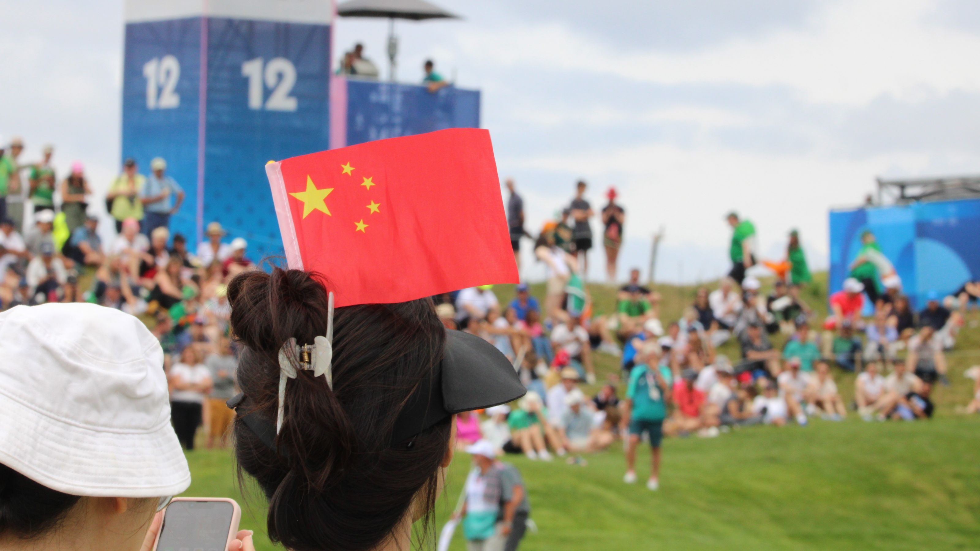 Fans aus China auf Le Golf National © DGV/Kirmaier