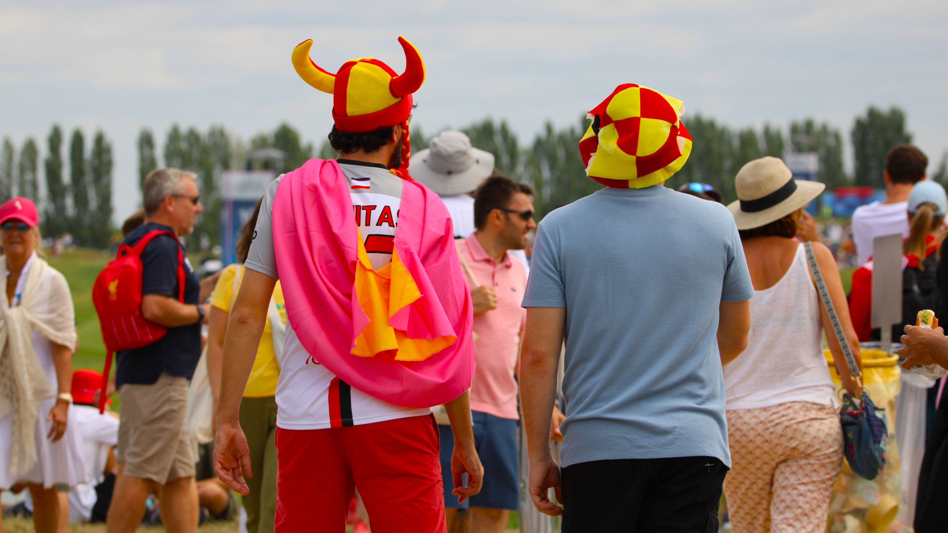 Die spanischen Anhänger feuern Jon Rahm an. © DGV/Kirmaier