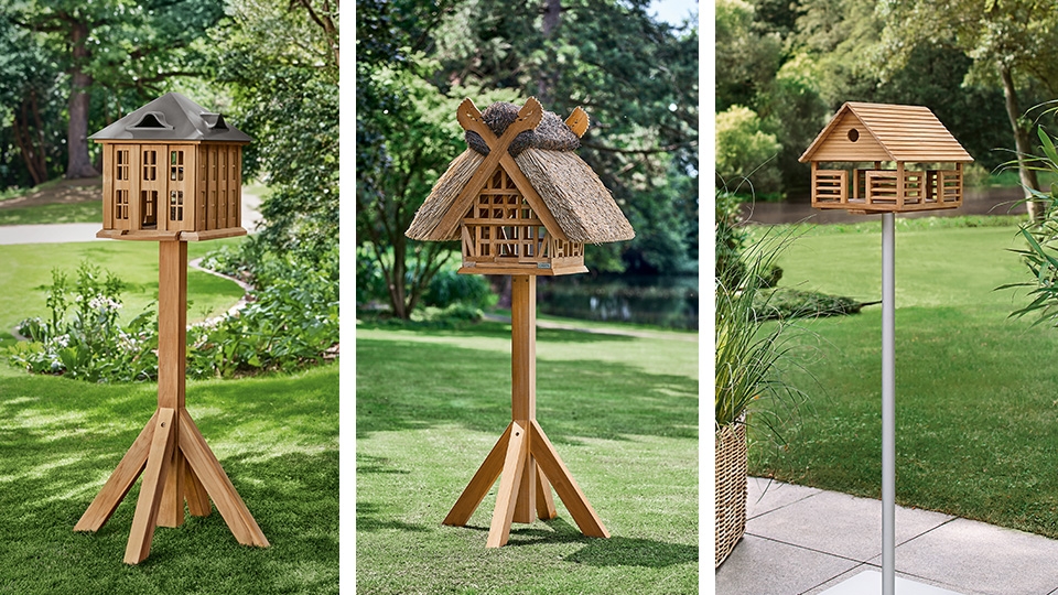 Vogelhaus Villa beleuchtet | Vogelhaus Reet Teak | Vogelhaus klein Terrassenversion