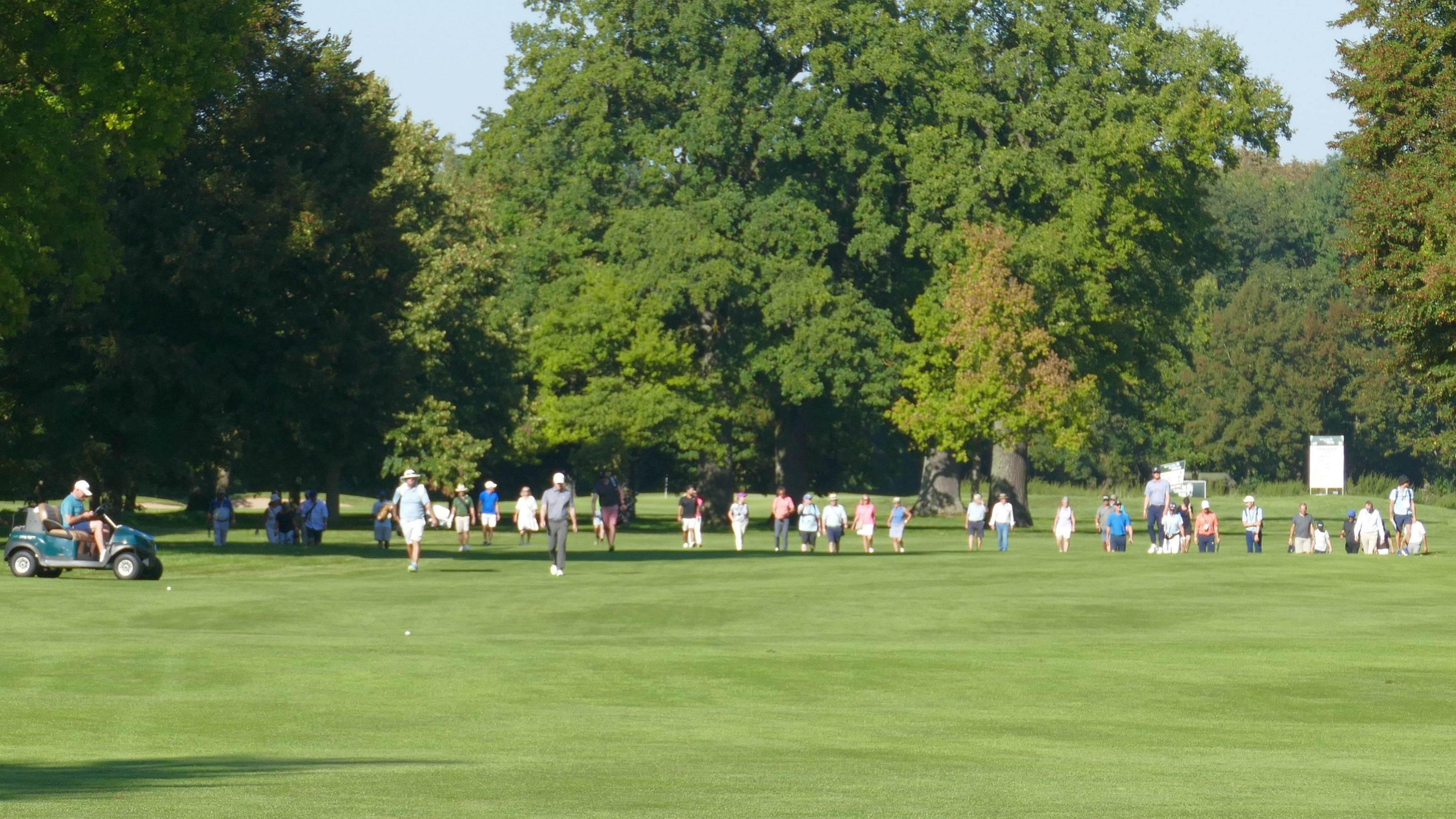 Die Zuschauer sahen auch am Samstag Spitzengolf zum Anfassen. © DGV/Kirmaier