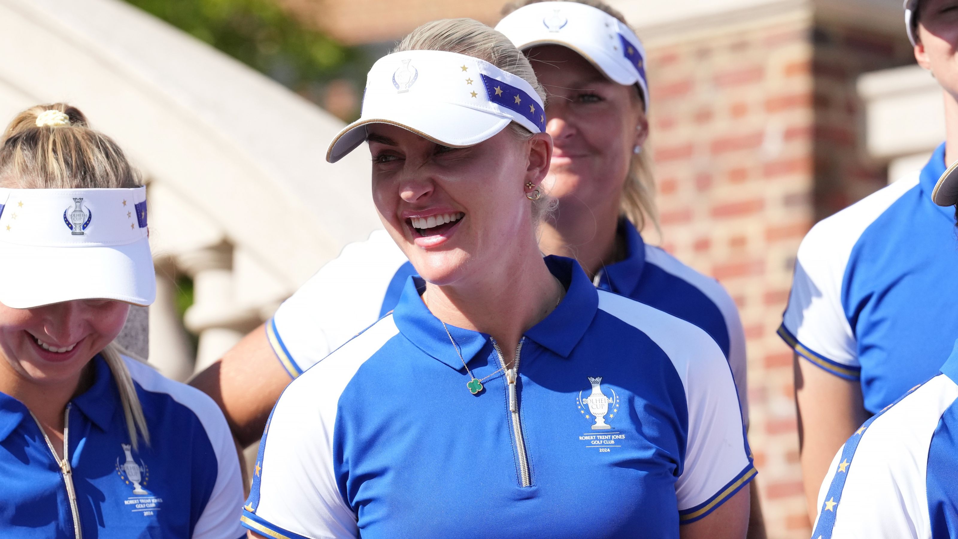 Spielt mit erst 28 Jahren schon ihren siebten Solheim Cup: Charley Hull (hier beim Fotoshooting 2024 im Robert Trent Jones GC/Virginia) war beim Turnier 2013 mit 17 Jahren und 149 Tagen jüngste Spielerin aller Zeiten. 