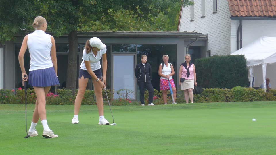 Im Doppel für den selben Golfclub - Lilly Speer und Theresa Fecke (GC Paderborner Land). (Foto: DGV/Kretzschmar)