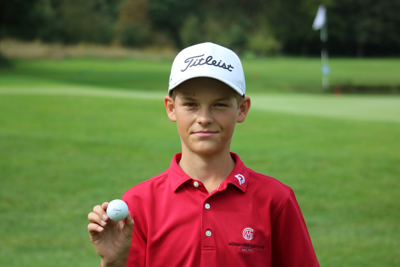 Ass-Schütze: Julius Melzer (Münchener GC) notierte auf Bahn acht aus 165 Metern (Holz 5) ein Hole-in-One