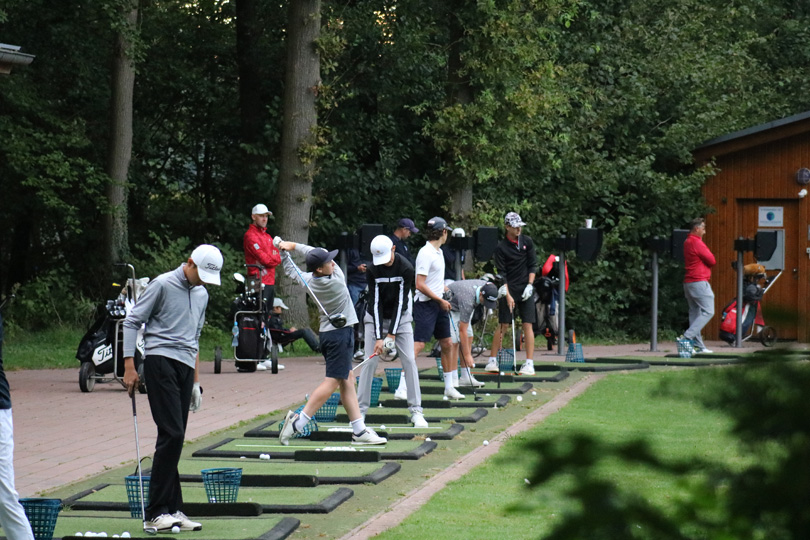 Reger Betrieb auf der Driving Range