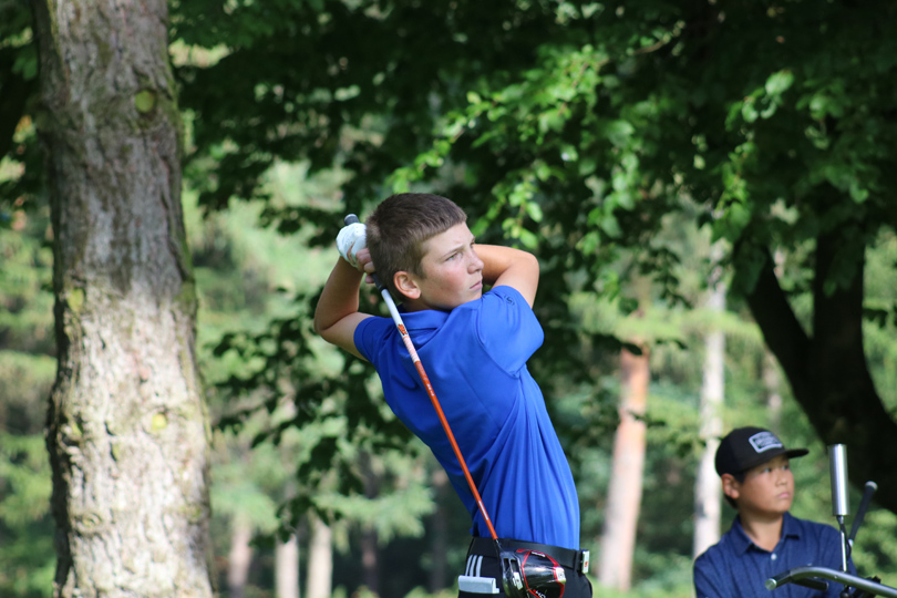 Lennon Wright (GC Dreibäumen) am Tee