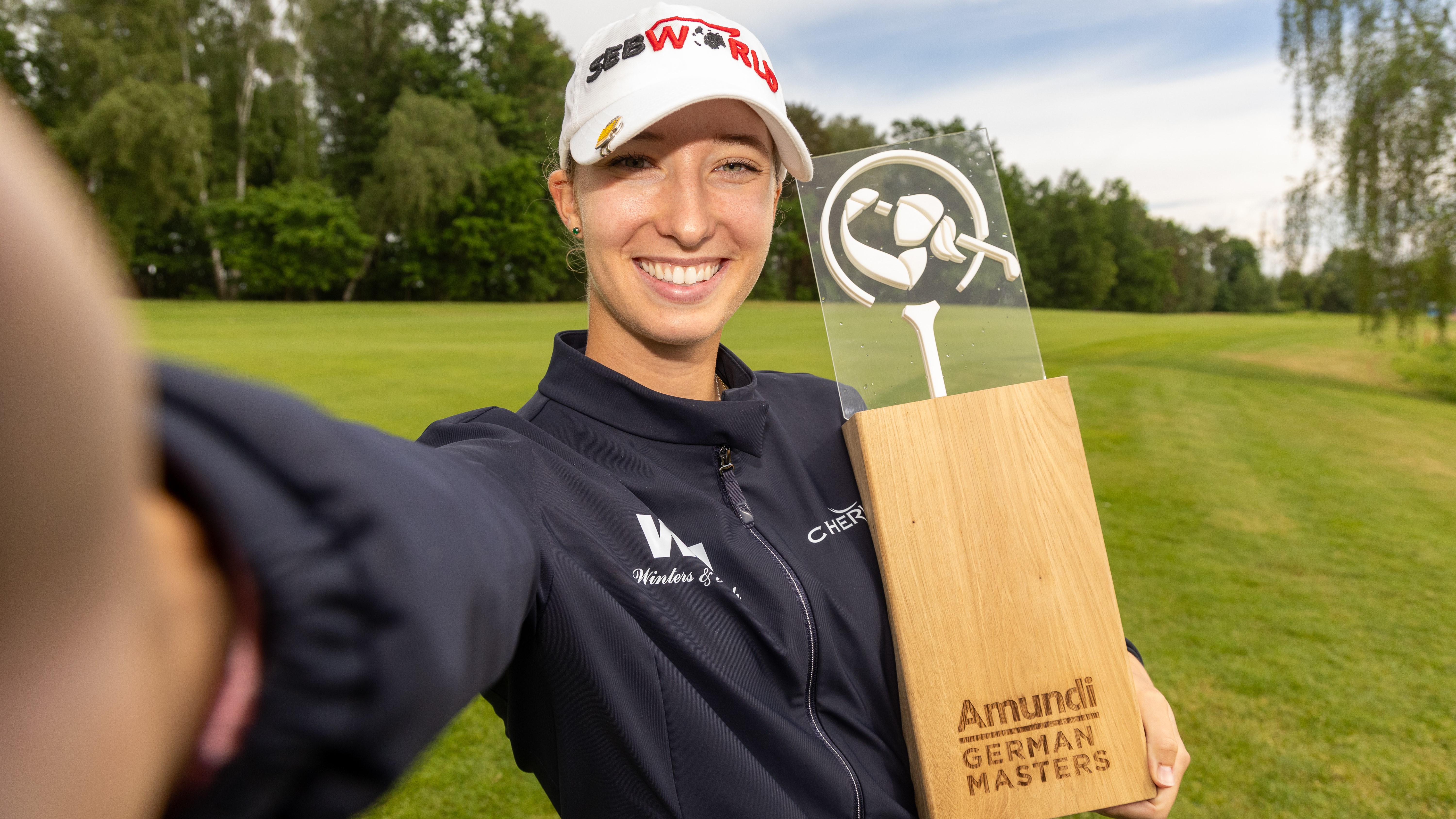 Heimsieg: Alexandra Försterling feierte ihren vierten LET-Triumph 2024 beim Amundi German Masters powered by VcG im G&CC Seddiner See.