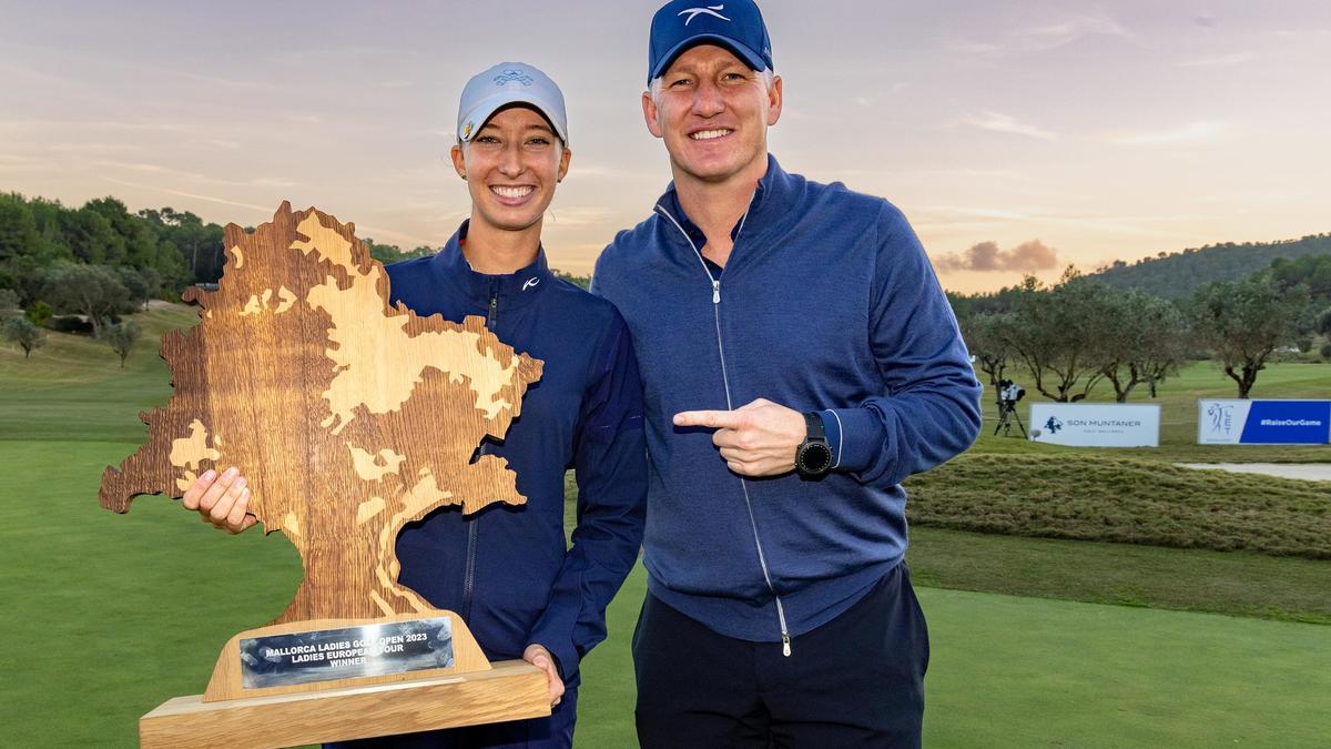 Alex Försterling gewann 2023 auch noch die Mallorca Open und feierte anschließend mit Fußball-Star Bastian Schweinsteiger.