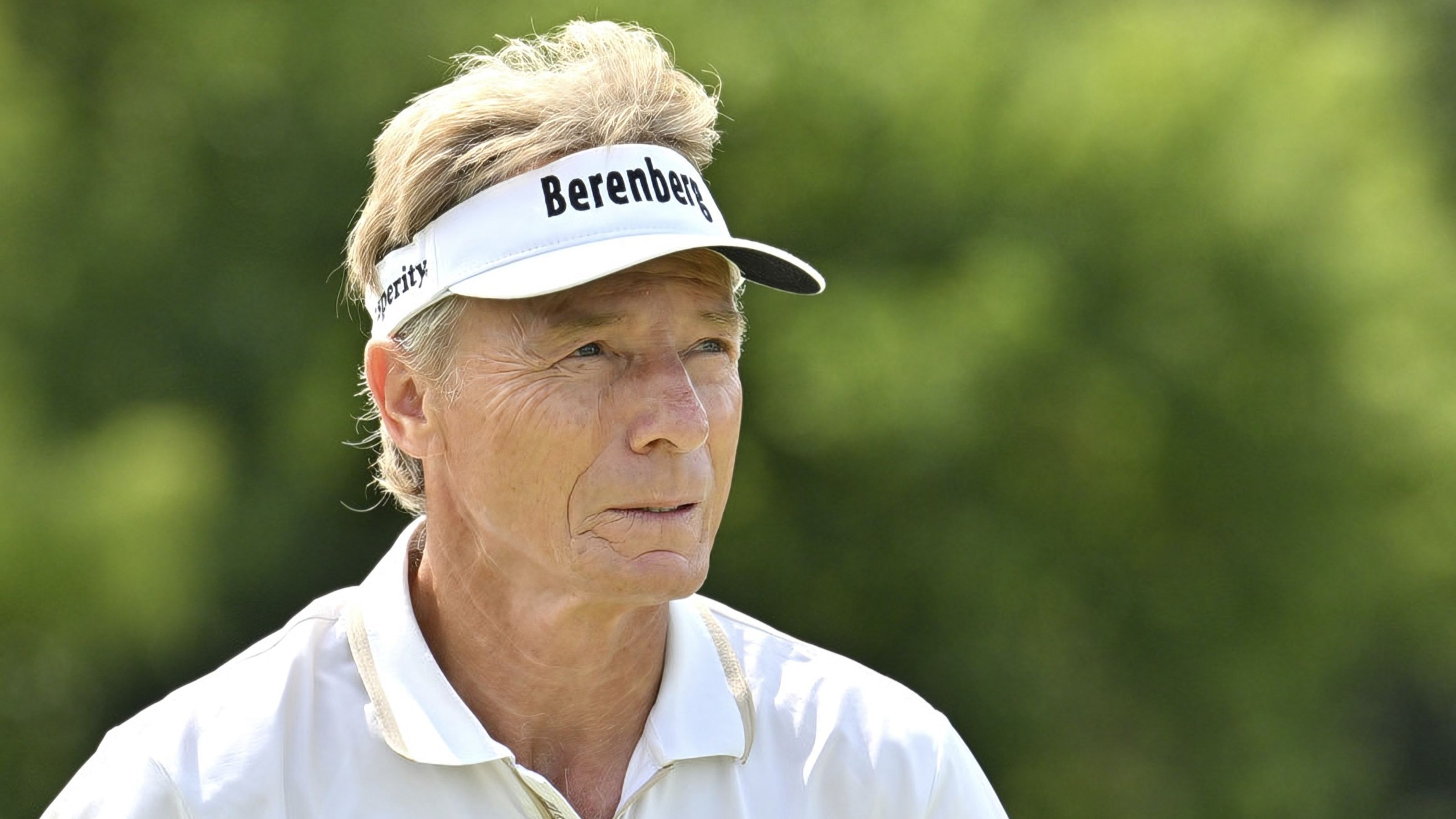 Bernhard Langer nimmt seine Fans mit auf die Proberunde und erklärt seine Taktik. © Keith Gillett/Golfsupport.nl