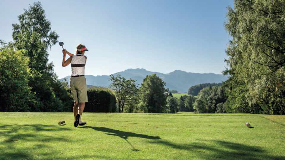 Abschlag am Golf Club Prien