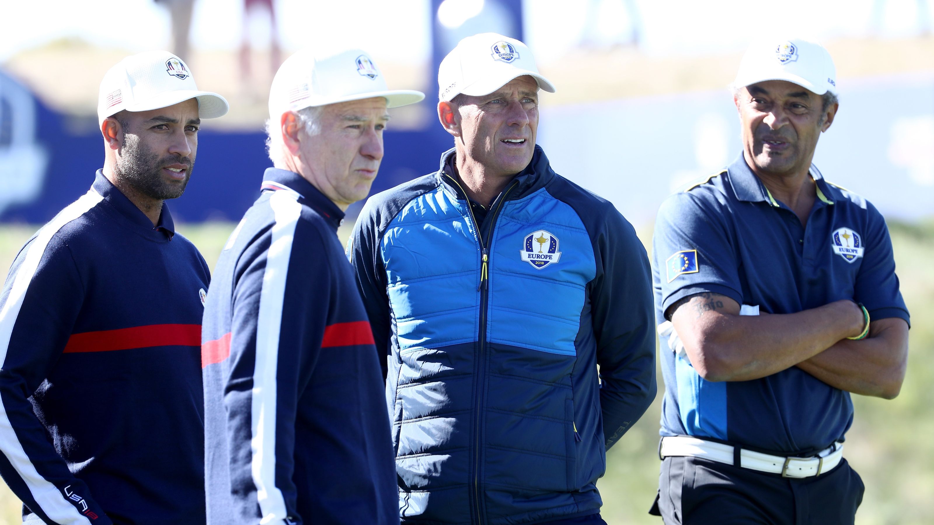 Gleich vier Ex-Tennis-Größen gemeinsam auf dem Platz (v.l.): James Blake, John McEnroe, Guy Forget und Yannick Noah beim Ryder Cup 2018. © Jamie Squire/Getty Images