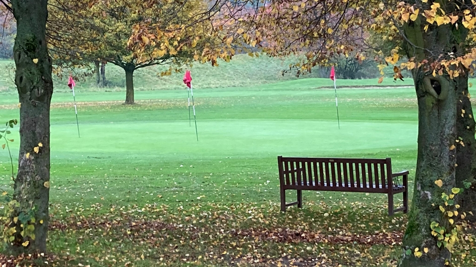 Was in der goldenen Jahreszeit zu beachten ist. Die Herbstgolf-Checkliste.